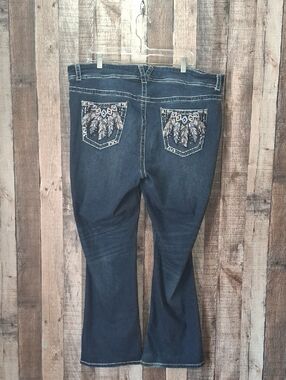 Women's Plus Size Gemma Rae Bootcut Jeans Size 18 18w Feathers